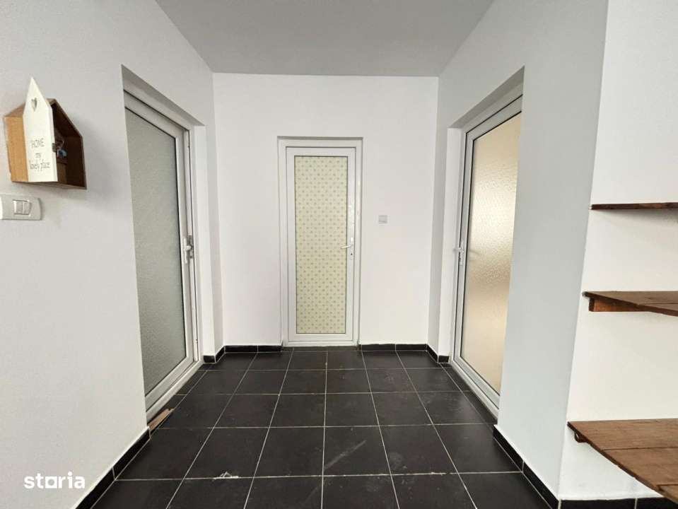 Casa la sol, 3 camere - 160 mp - Navodari-9