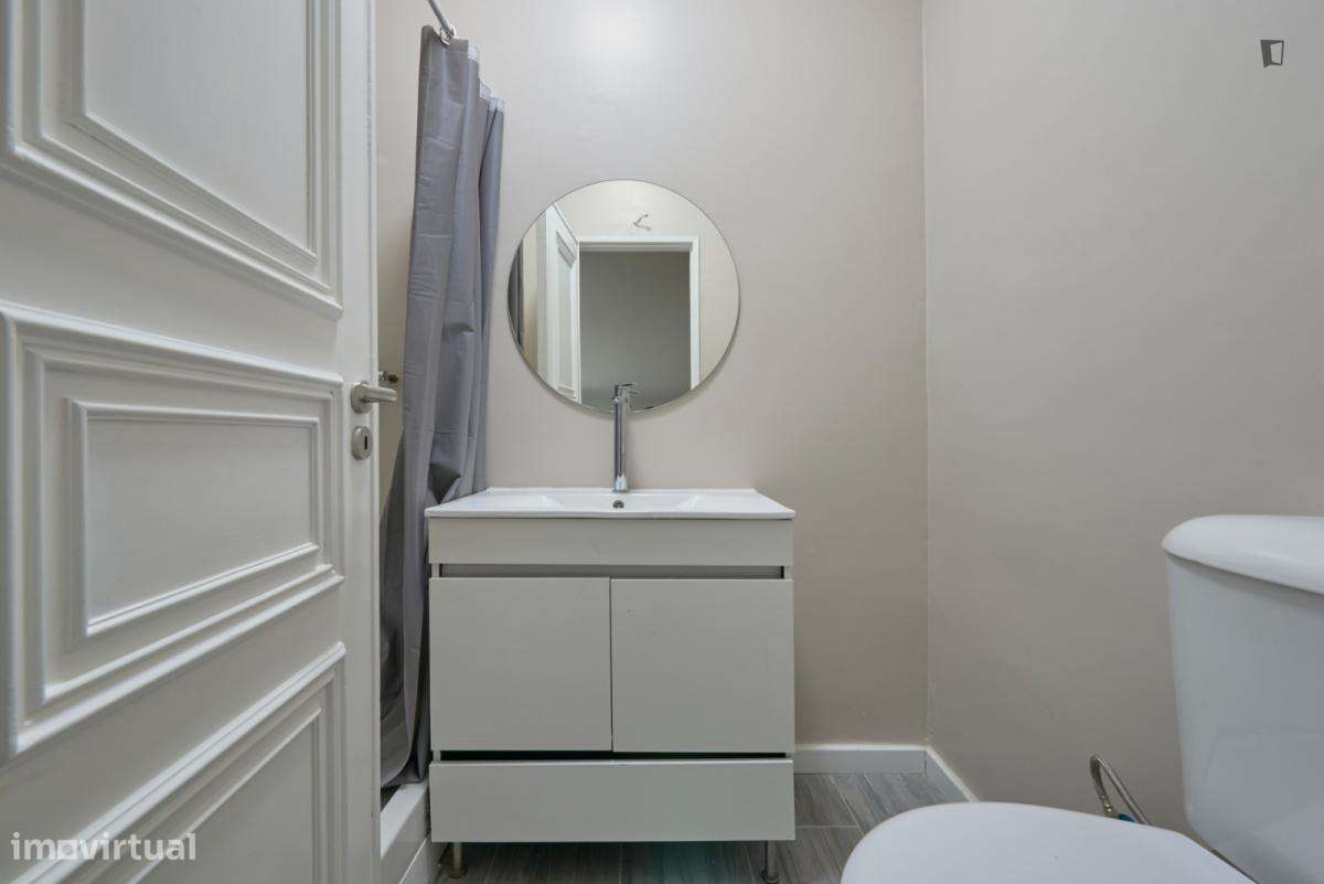 Quarto - localizado em Olaias Lisbon - Grande imagem: 3/22