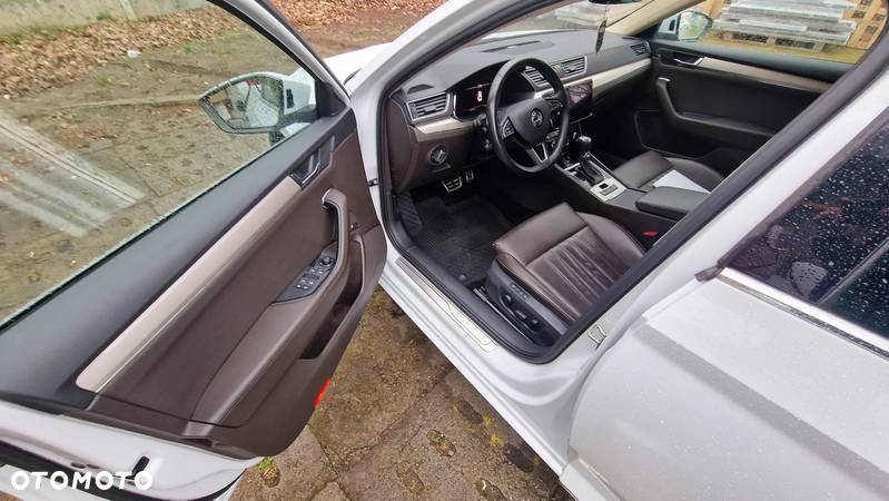 Skoda Superb 2.0 TDI 4x4 L&K DSG - 10