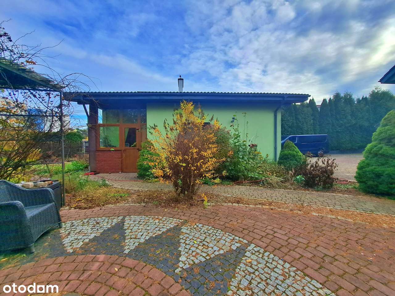 Dom w Radomiu z dużą działką i domkiem gościnnym.-11