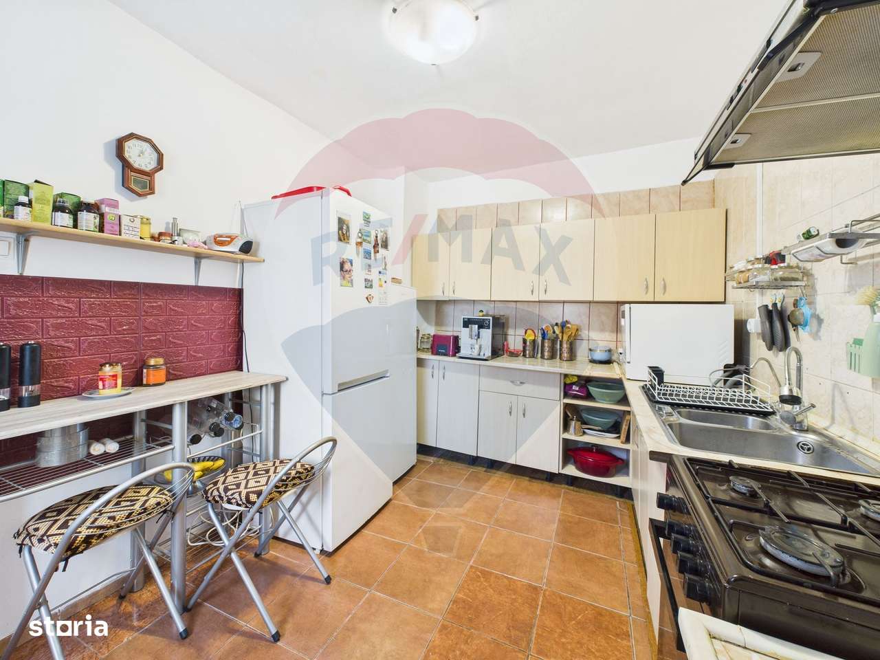 De vanzare| Casa cu teren | 300 mp | Rahova-8