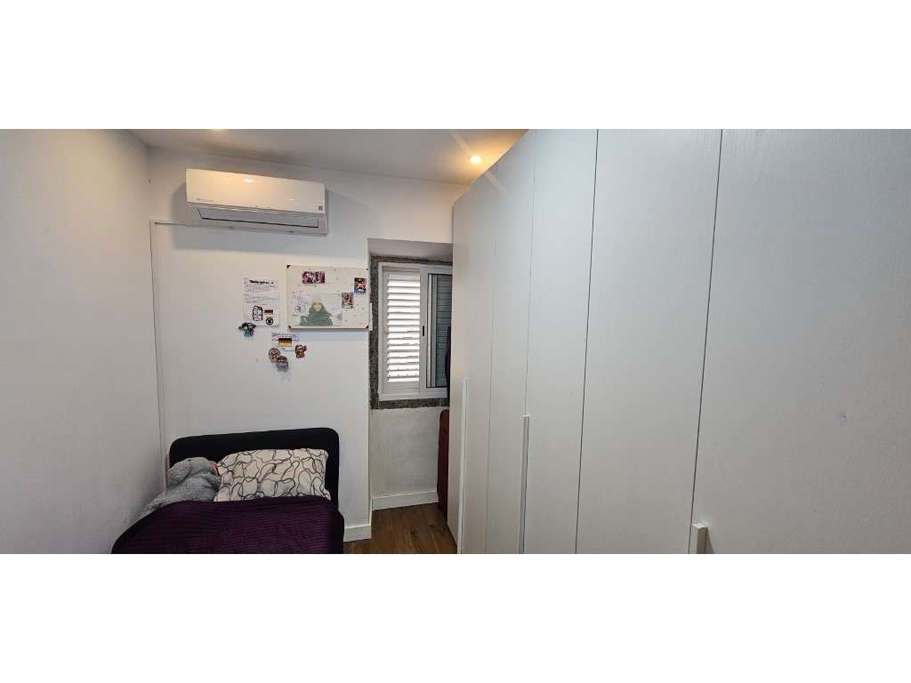 Moradia Remodelada com 4 Assoalhadas, Cacém, Sintra, Lisboa-15