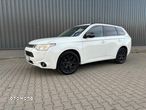 Mitsubishi Outlander 2.0 4WD Plug-In Hybrid - 2