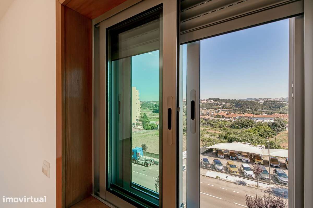 Apartamento T2 Moderno Excelente Estado - Cozinha Equipada / Varanda - Grande imagem: 5/21