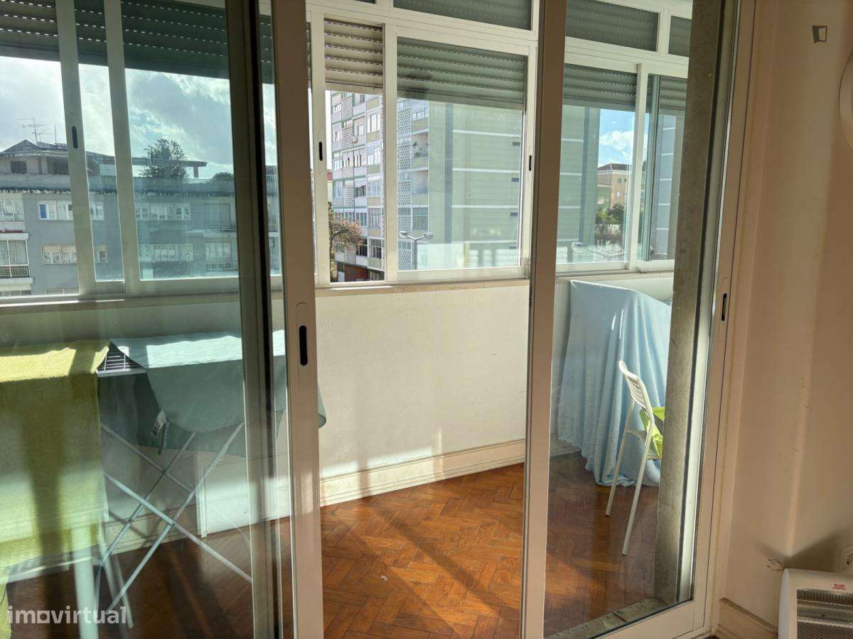 Quarto - localizado em Alvalade Lisbon - Grande imagem: 5/8