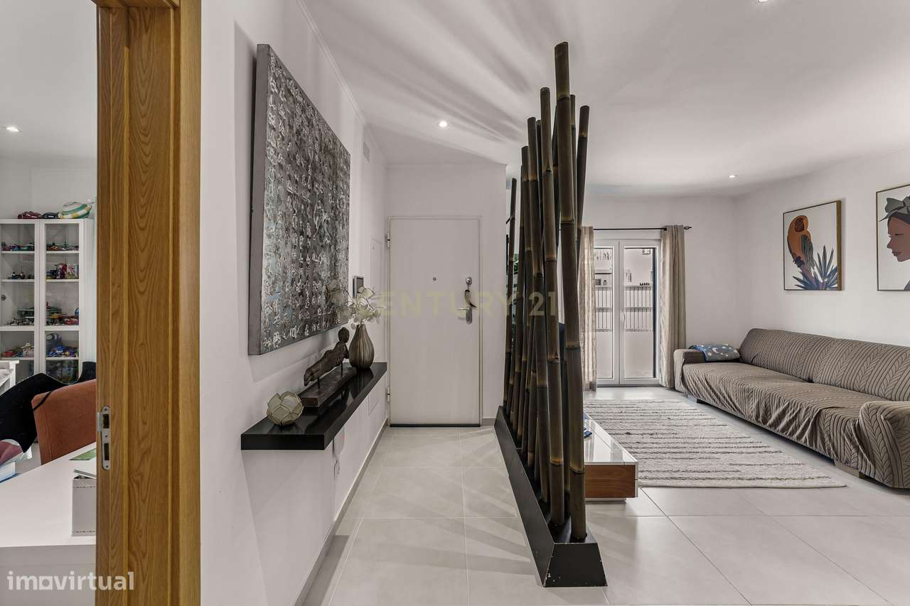 Moradia T3 isolada com garagem, Quinta do Conde-19