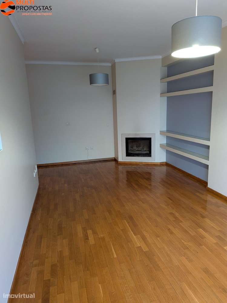 T2 C/ TERRAÇO - S. VICENTE (D.DIOGO)-18