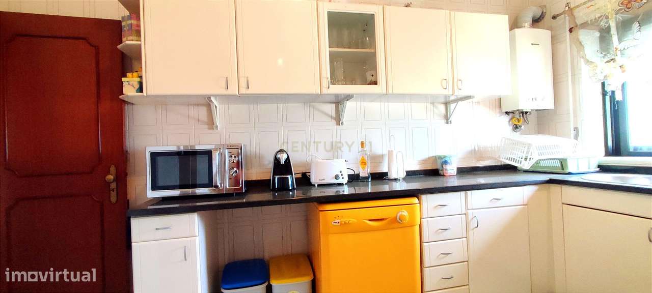 Apartamento T2+2 Duplex em Santa Clara – Espaço, Conforto e uma Vista-4