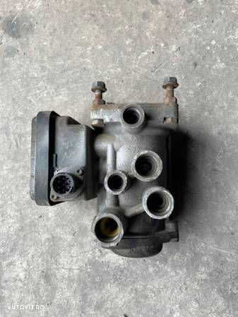 supapa comanda remorca volvo renault 5010612854 - 1