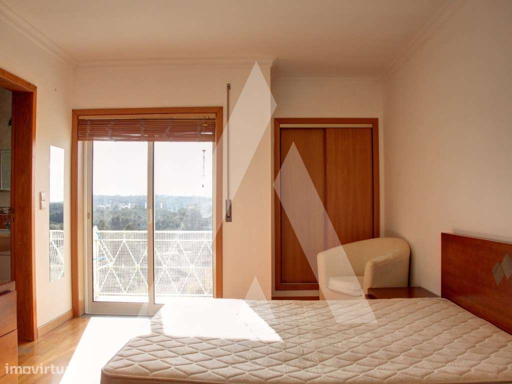 Apartamento T3 Oliveira do bairro-32