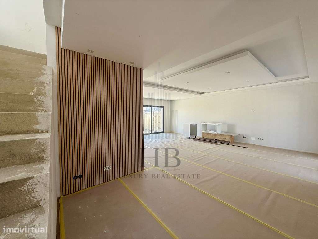 Moradia T4 NOVA de Luxo com Jardim | Albarraque | Sintra - Grande imagem: 4/44