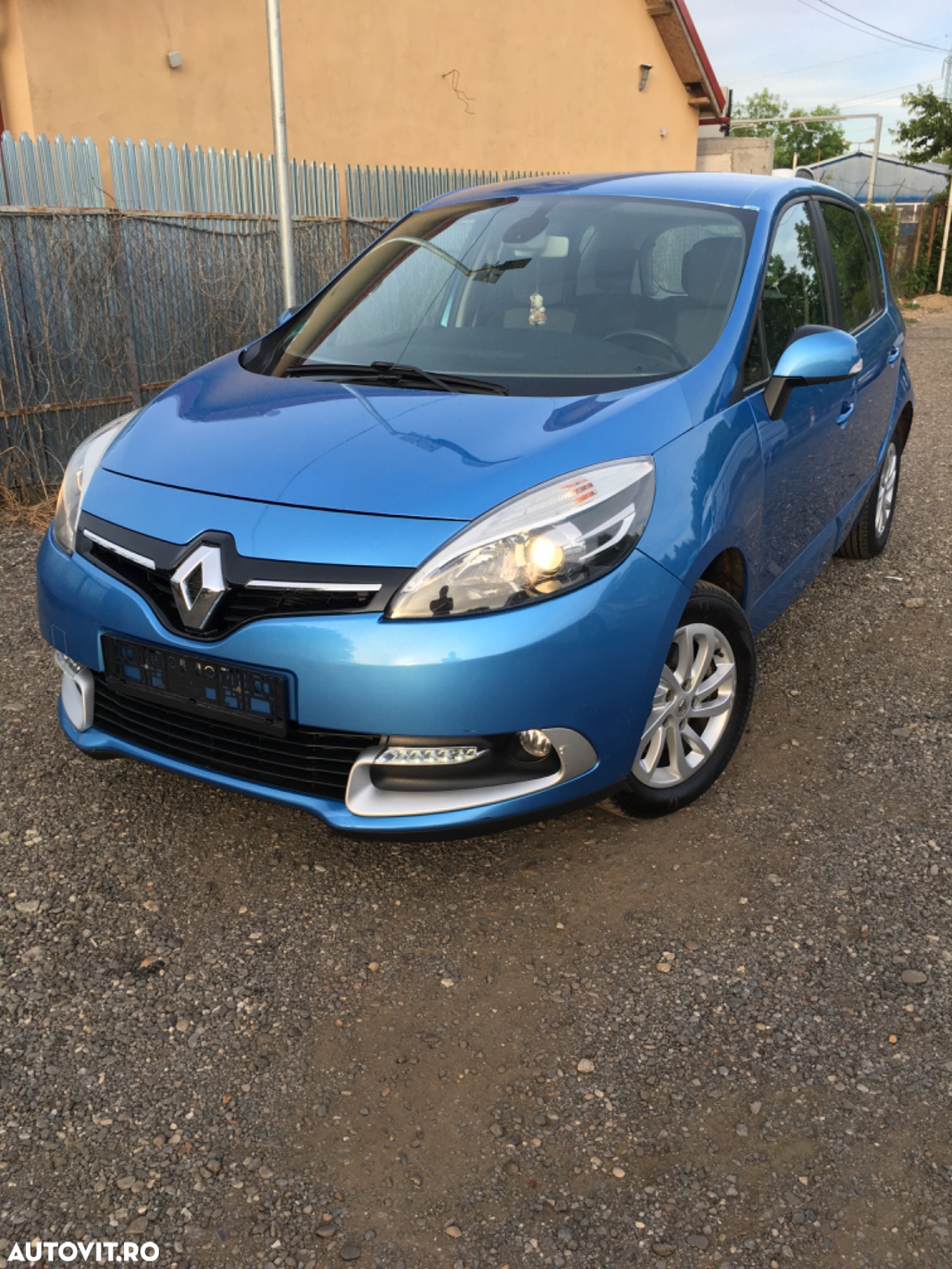 Renault Scenic dCi 110 Paris - 2