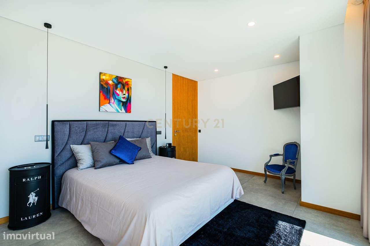 Villa de Luxo com 5 quartos e Vista Mar Panorâmica-19