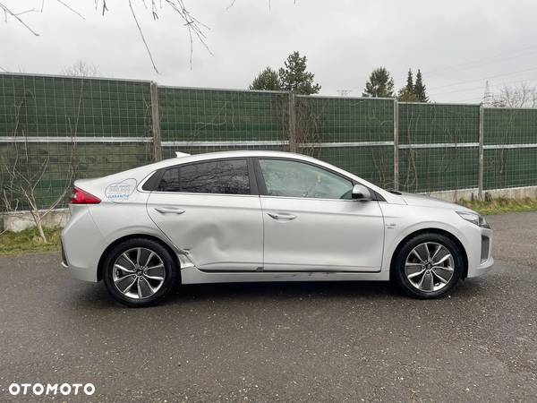 Hyundai IONIQ hybrid Platinum - 19