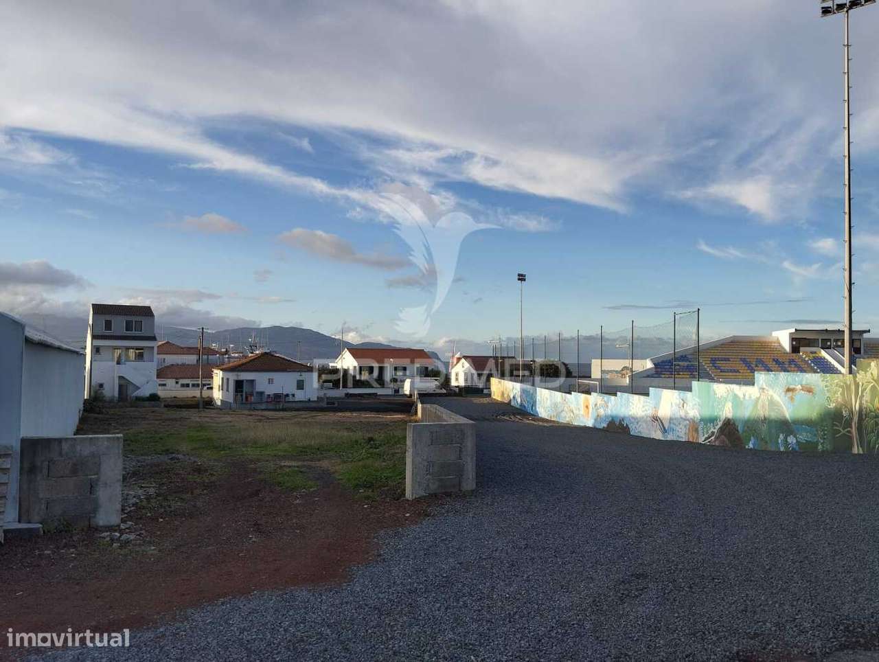 Terreno no centro da vila da Madalena - Grande imagem: 5/7