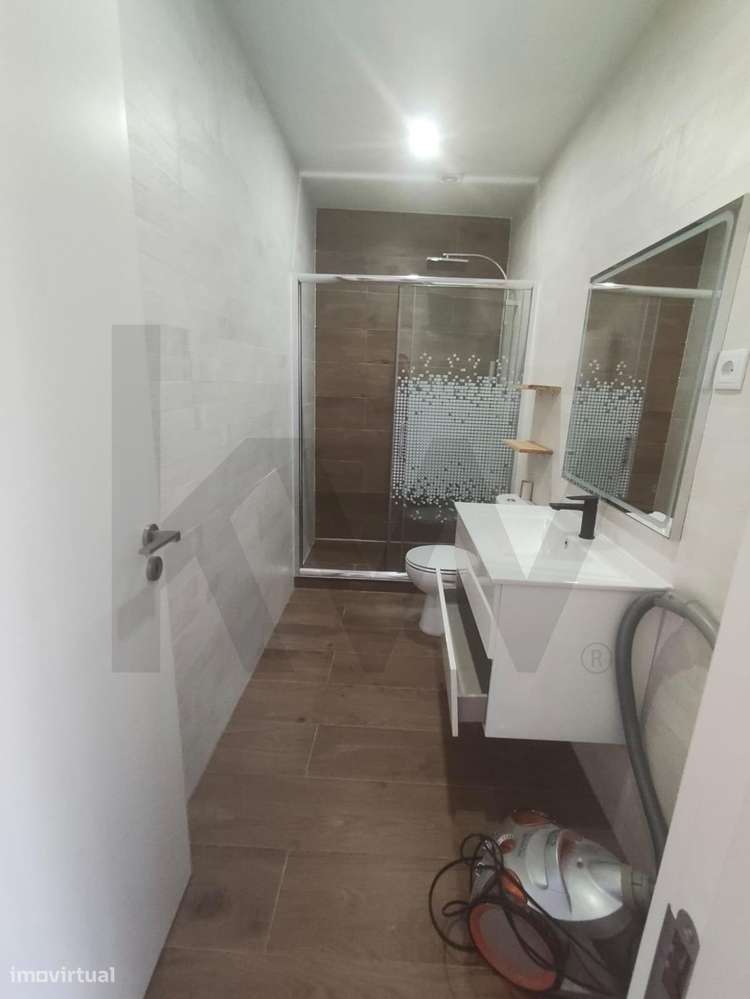 APARTAMENTO T2 TOTALMENTE REMODELADO COM LOGRADOURO – CRUZ DE PAU-6