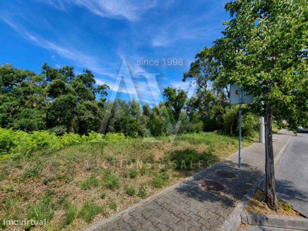 LOTE PARA MORADIA, viabilidade de área de implantação de 200 m² e á...-1