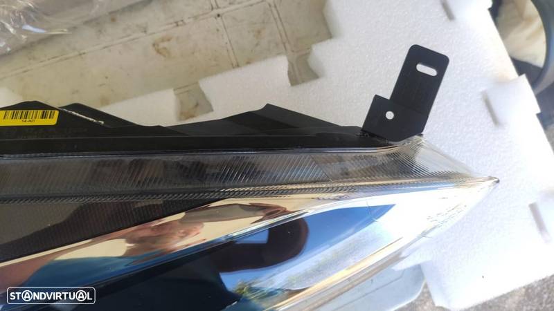 farol direito full Led Ford Fiesta - 6