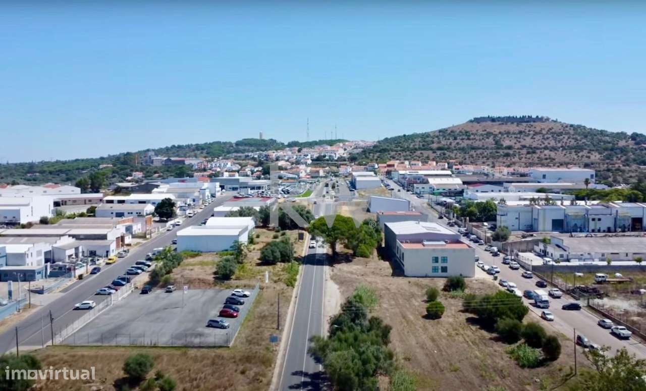 Terreno serviços/pequena indústria - ZAM em de Santiago do Cacém - Zon - Grande imagem: 2/18
