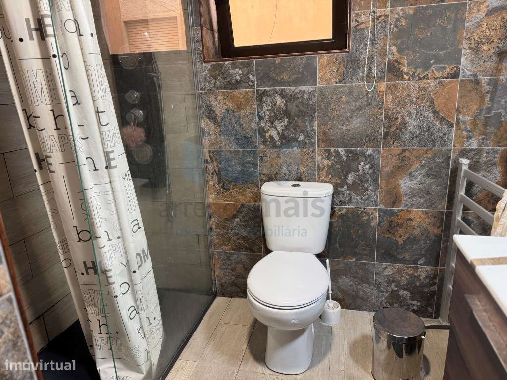 Vende-se apartamento T3 em Coimbra, otimo para rendimento-8