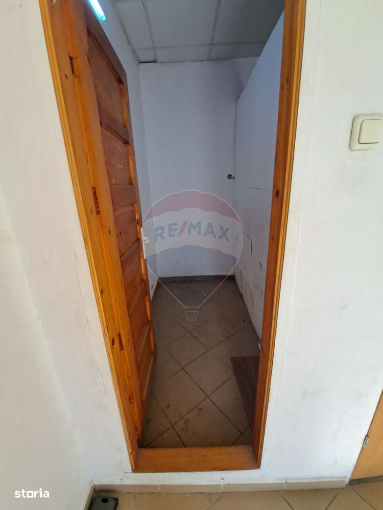 Spațiu comercial de închiriat în zona 1 Mai - Imagine principală: 4/15