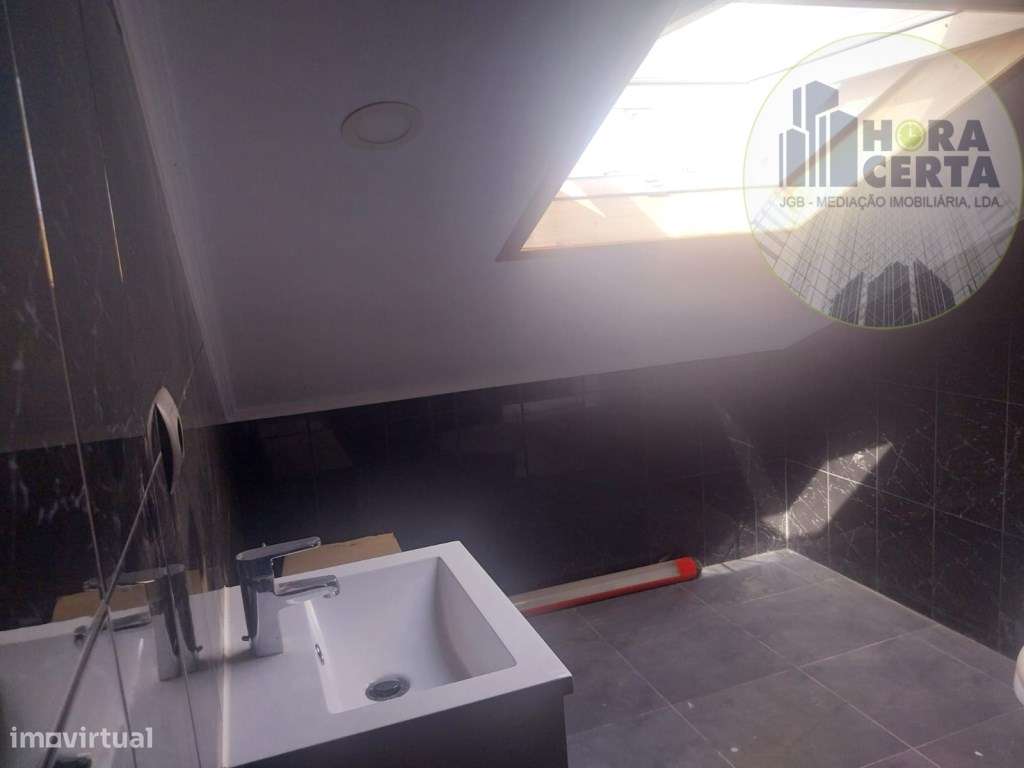 Apartamento T3+1 na Arrentela!-13