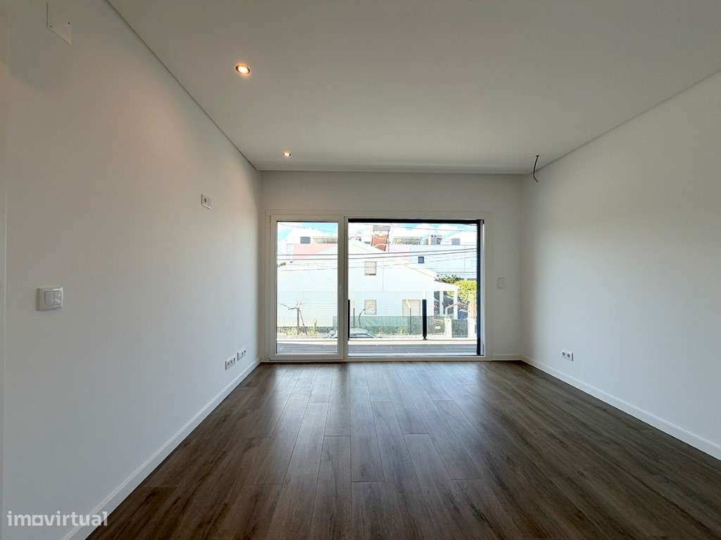 Moradia geminada a venda com garagem quinta das laranjeiras-15