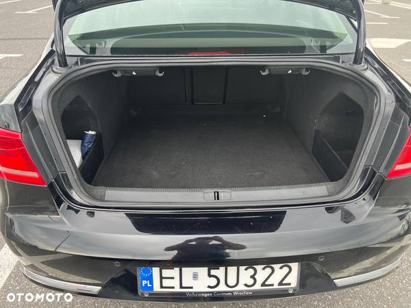 Volkswagen Passat 2.0 TDI Comfortline - 22