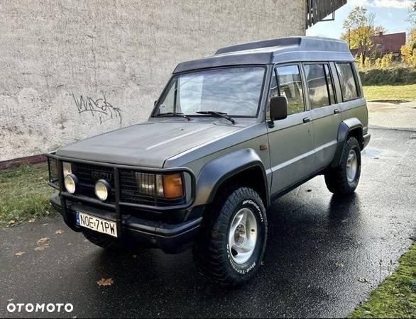 Isuzu Trooper - 1