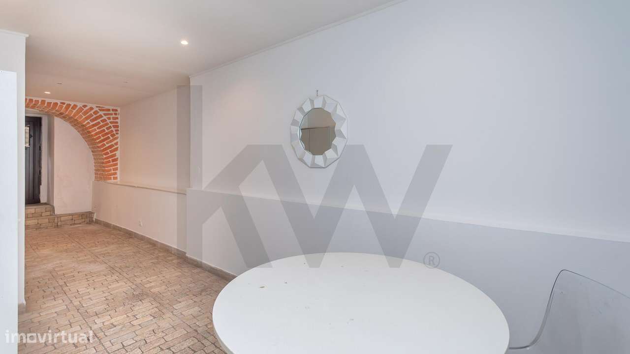 Minimalismo e Herança: O Refúgio Perfeito na Calçada do Lavra-6