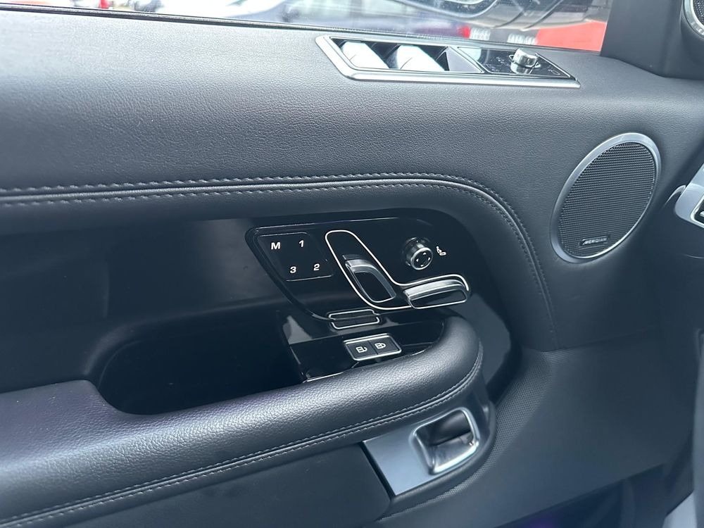 land-rover range-rover   3 0 i6 d300 mhev autobiography