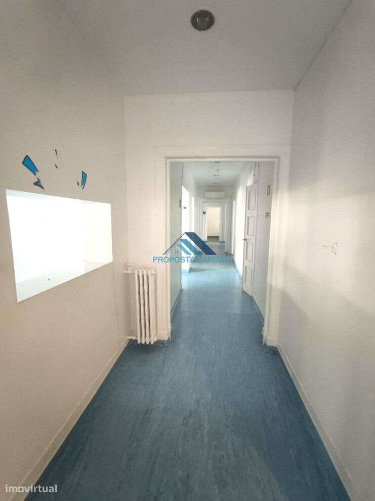 Escritório com 7 salas - Ar Condicionado - Copa - 3 Wc - Grande imagem: 4/25