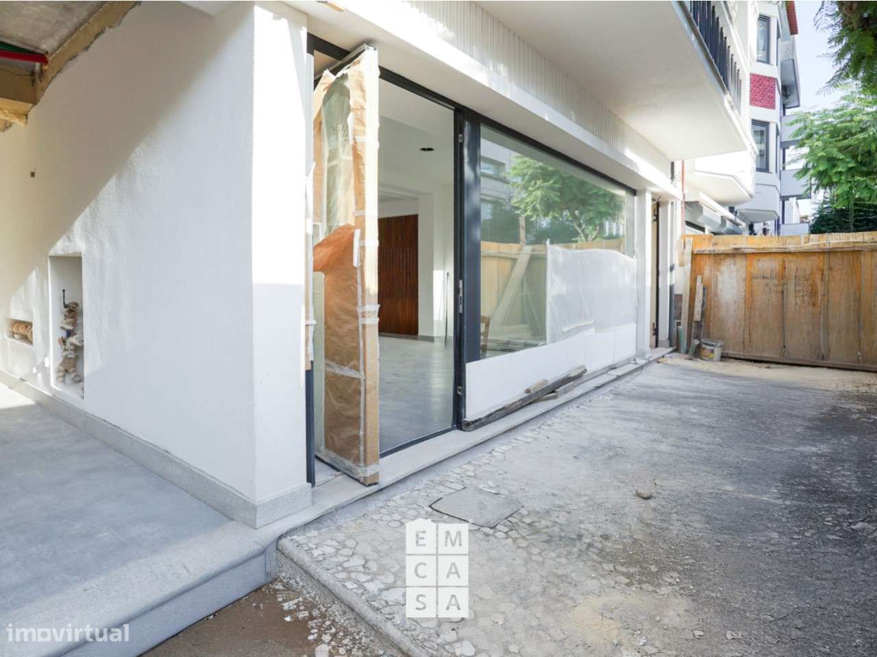 Loja  Arrendamento em Oliveira de Azeméis, Santiago de Riba-Ul, Ul, Ma - Grande imagem: 2/9