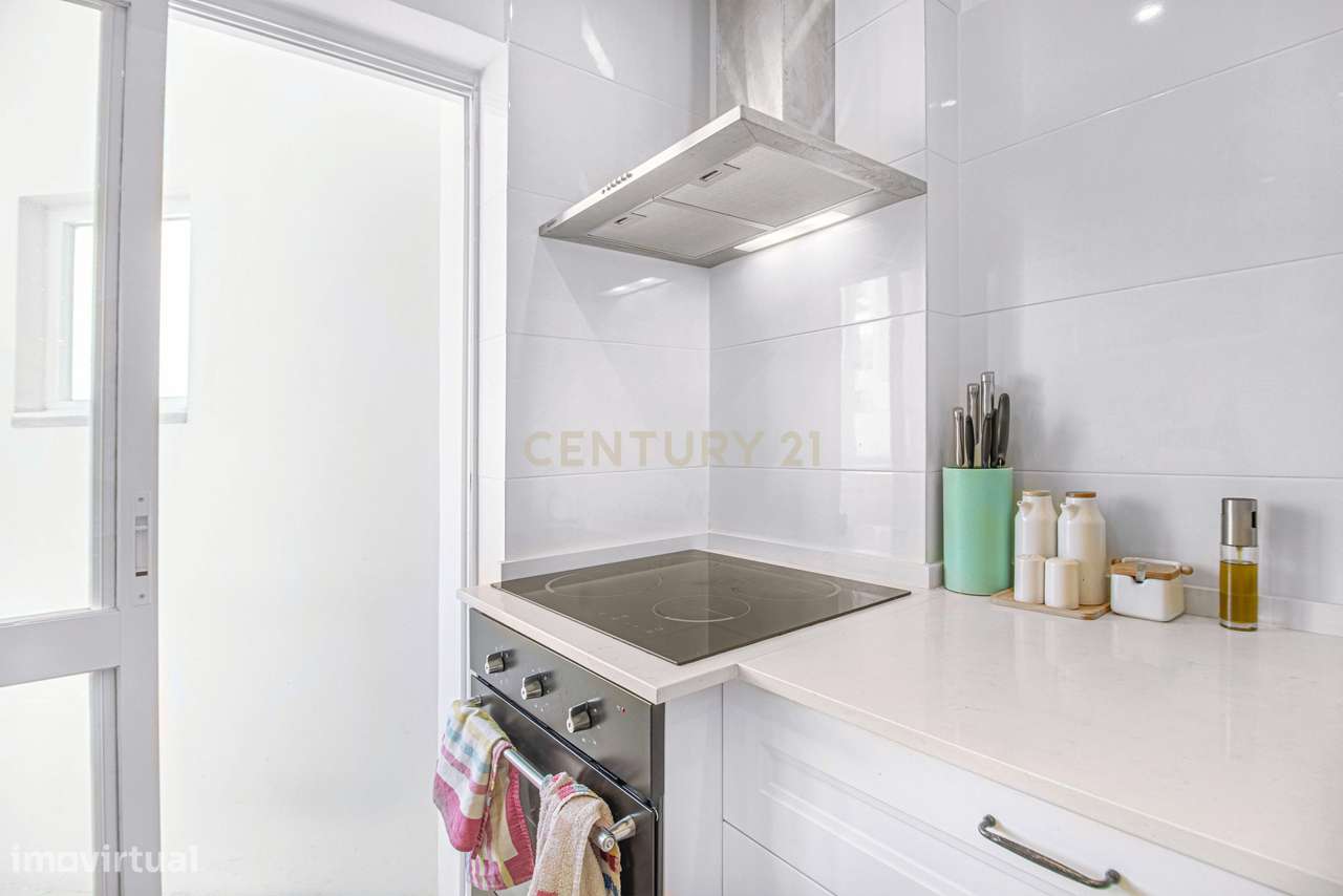 Apartamento T3 com Terraço em Algés - Vista Rio - Grande imagem: 2/22