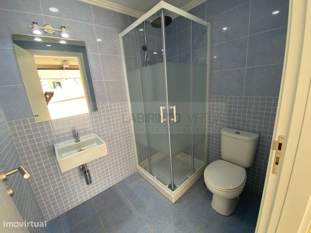 Vende-se excelente Moradia V3+1 na Ericeira, com vista mar.-6