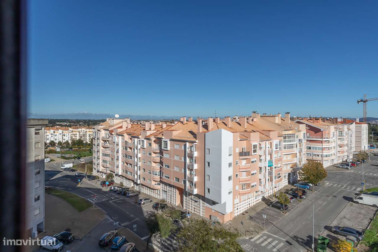 T3 em bom estado de conservação no Algueirão-20