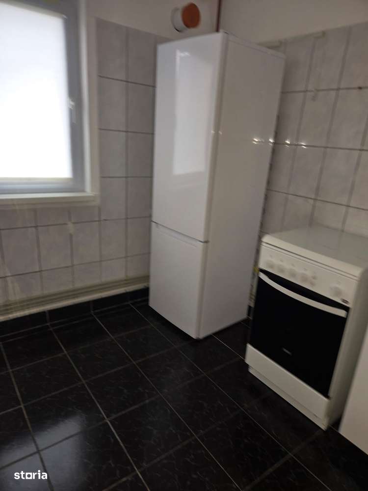 Vitan Mall CENTRALA  TERMICA bl MIXT 1996 ,DECOMANDATA,geam ,metrou-7