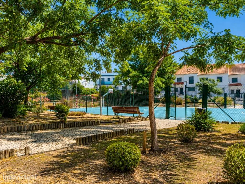 Apartamento T3 localizado na Vila de Almodôvar-21