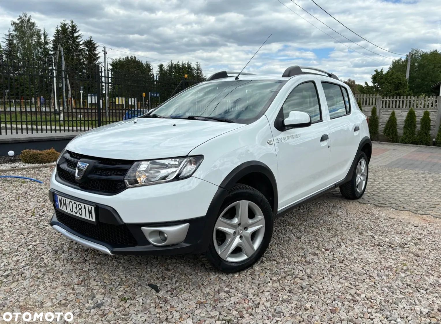 Dacia Sandero Stepway 1.5 dCi Laureate - 1