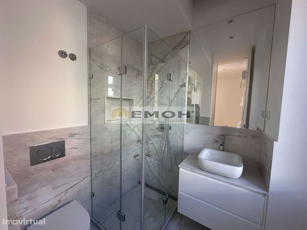 T2 Totalmente Remodelado Monte Estoril - Grande imagem: 4/18