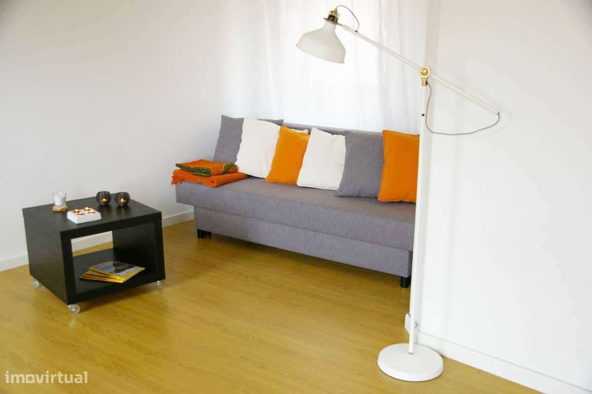 Para Venda Moradia T3 (4Assoalhadas) Localizada nos Prazeres, Lisboa-2