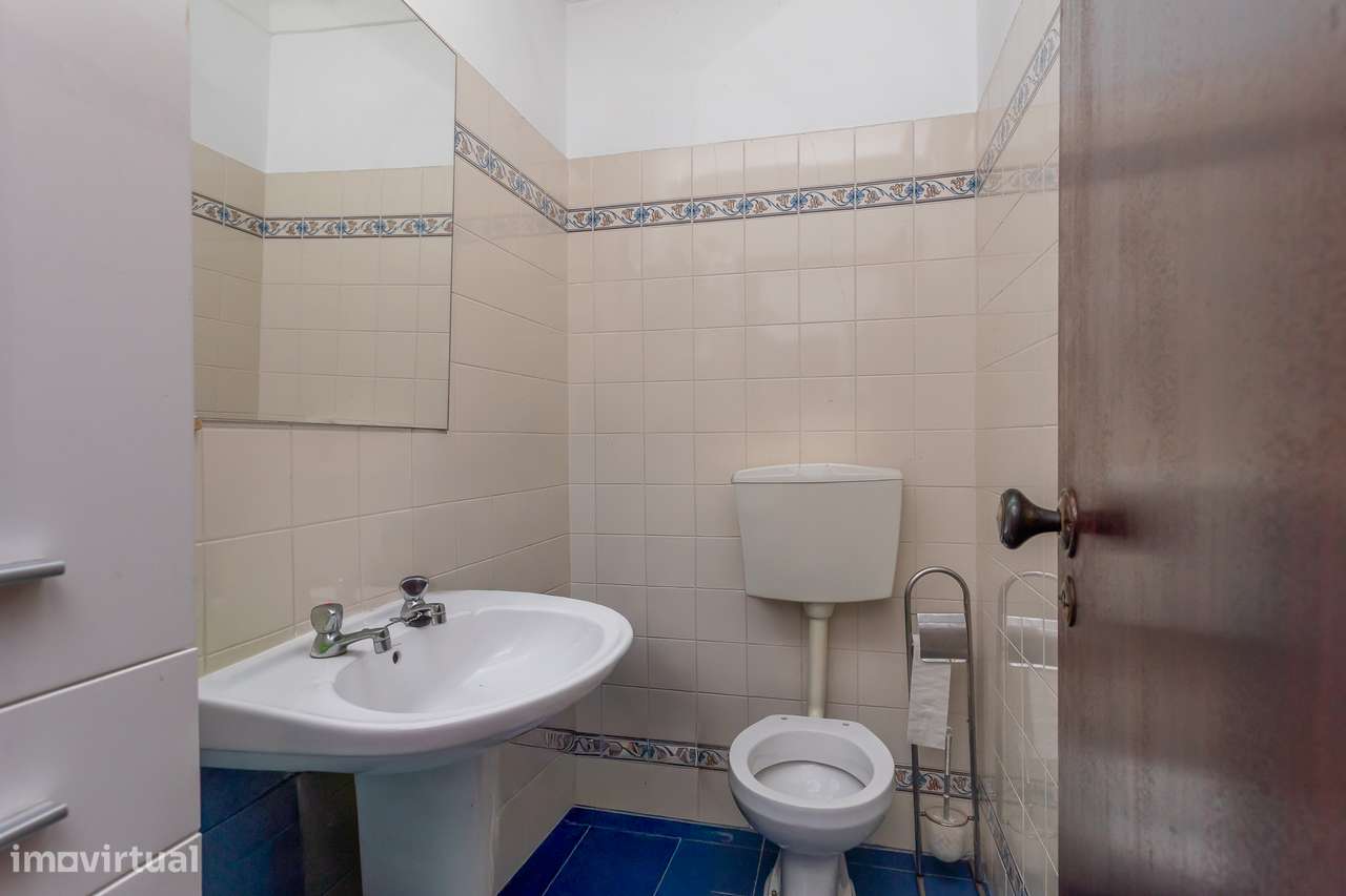 Apartamento T3, situado em Algueirão-9
