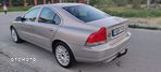 Volvo S60 2.4 Kinetic - 21