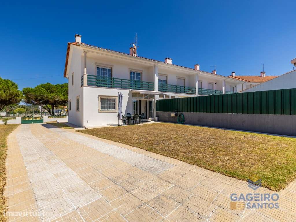 Moradia T3 em condomínio com terreno em Famalicão, Nazaré-29