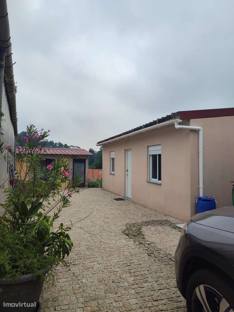 4 casas com tipologias T1, em terreno de  692m2,  à Marina do Freixo - Grande imagem: 2/52