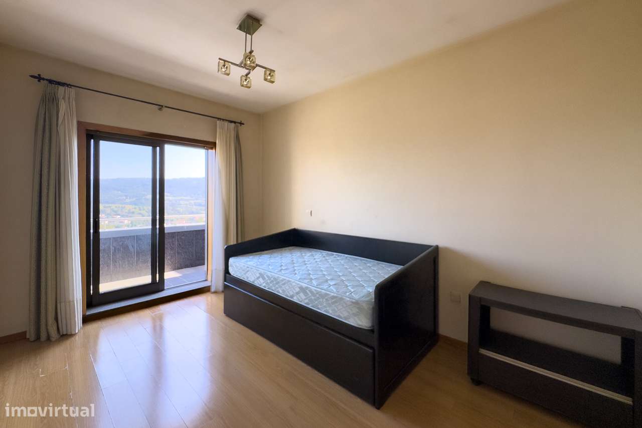 Apartamento T2 com Terraço e Garagem Fechada – Ferreiros, Amares-14