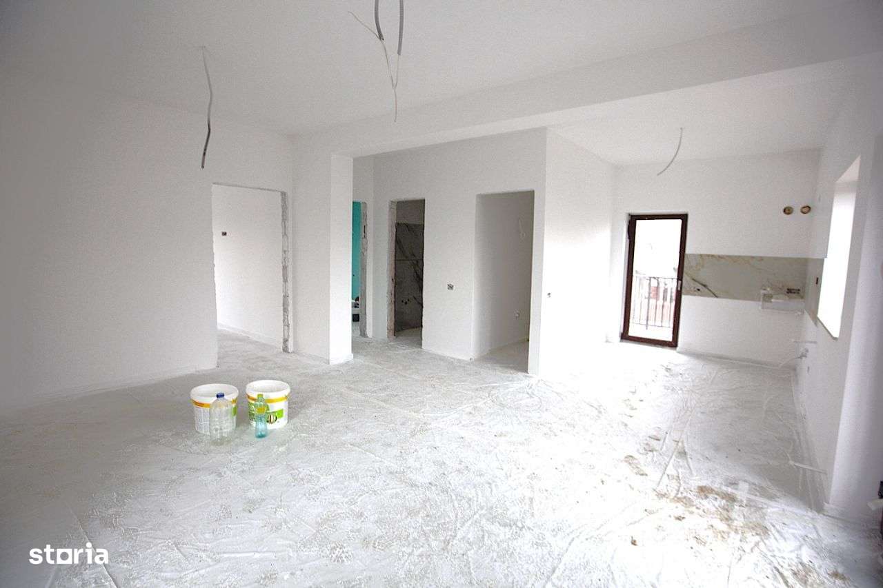 Vila conceputa pentru 3 familii in Sanpetru spre Harman - Imagine principală: 5/10