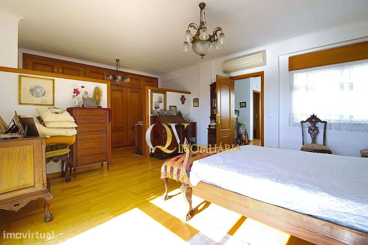 Excelente Moradia V4 para venda sita nos Jardins da Parede-37