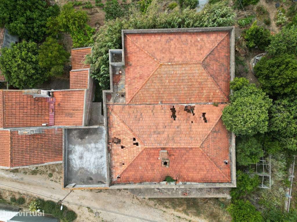 Moradia com Antiga padaria-35