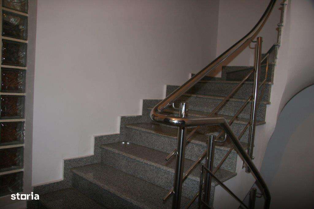 *** Oferta*** Vanzare cladire de birouri / Grivita/ Metrou 4 min - Imagine principală: 5/9